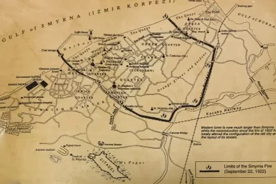 1922 Büyük İzmir Yangını sonrası tahrip olmuş alanın tarihi fotoğrafı